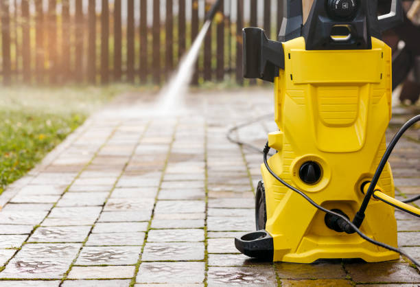 Best Pool Deck Cleaning  in Huntgburg, IN
